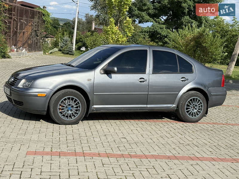Седан Volkswagen Jetta 2003 в Золочеве