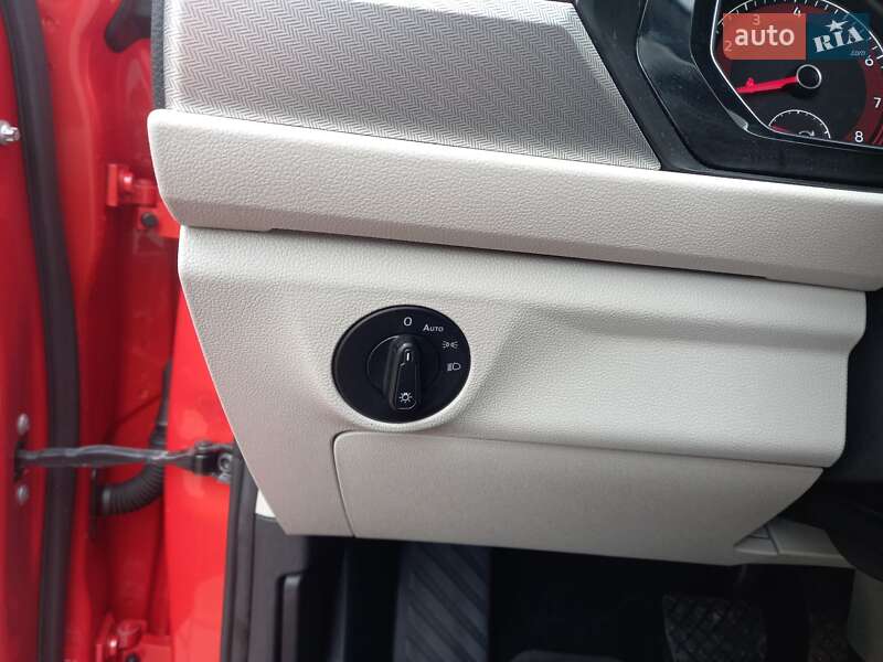 Седан Volkswagen Jetta 2018 в Львові фото 24 Седан Volkswagen Jetta 2018 в Львові