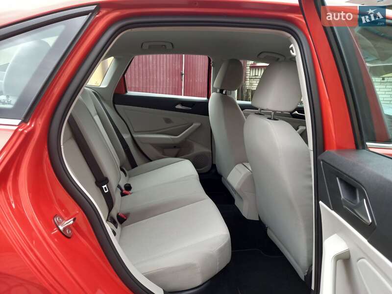 Седан Volkswagen Jetta 2018 в Львові фото 37 Седан Volkswagen Jetta 2018 в Львові