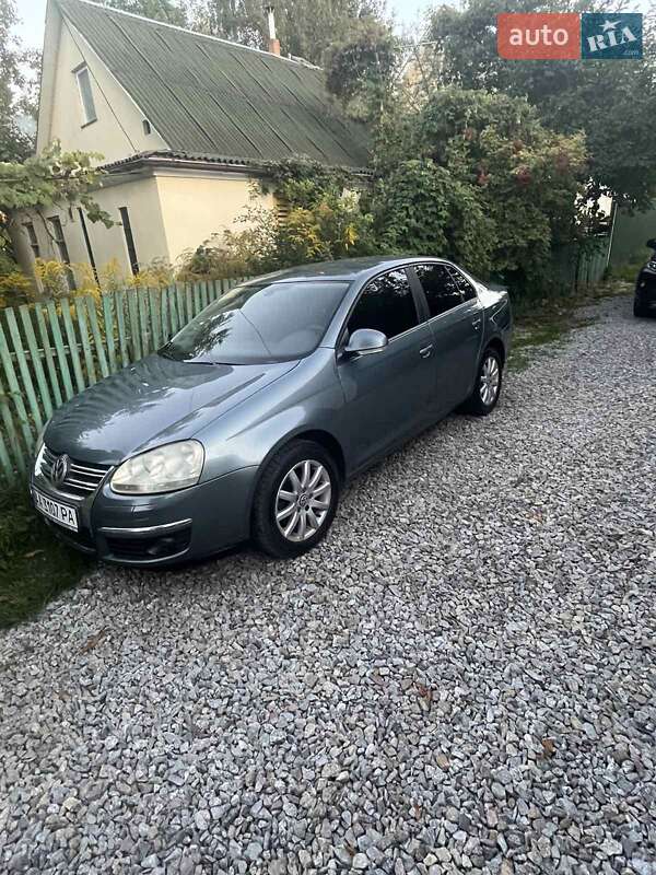 Седан Volkswagen Jetta 2006 в Киеве