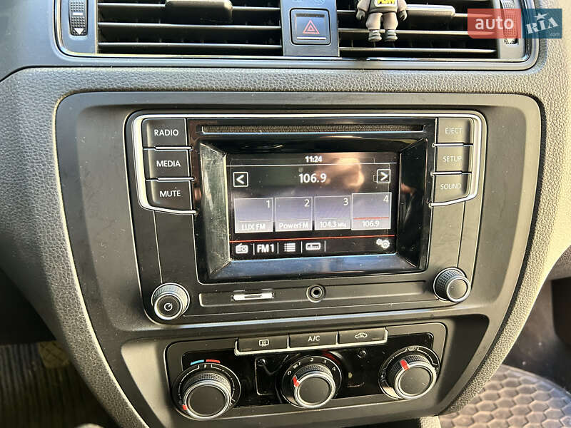 Седан Volkswagen Jetta 2016 в Кривому Розі фото 22 Седан Volkswagen Jetta 2016 в Кривому Розі