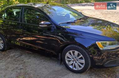 Седан Volkswagen Jetta 2014 в Хмельницькому