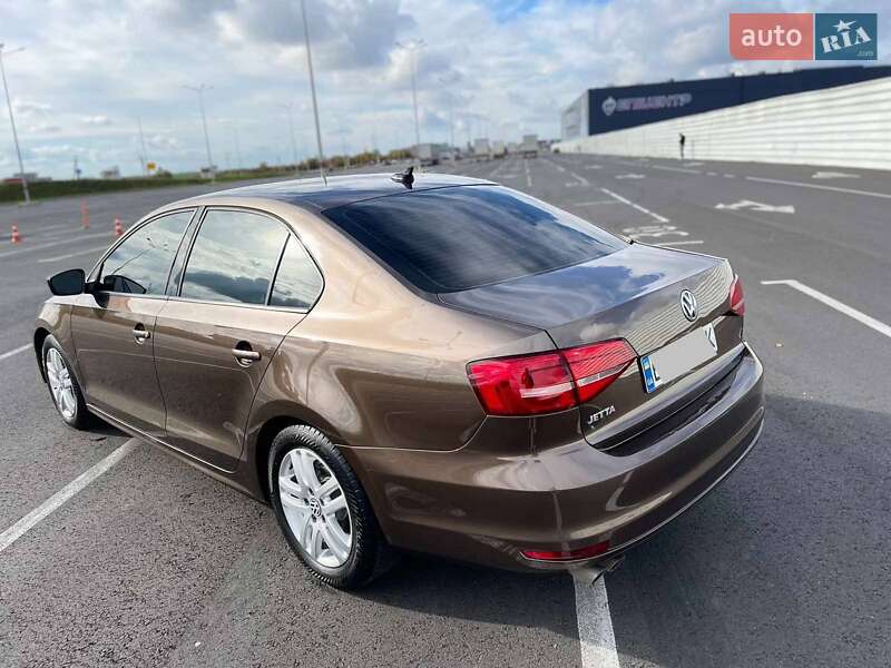 Седан Volkswagen Jetta 2014 в Львові