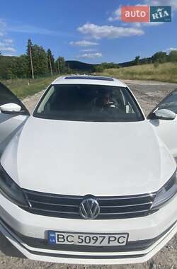 Седан Volkswagen Jetta 2016 в Львове
