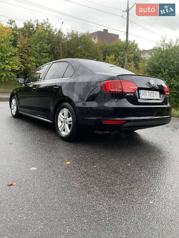 Седан Volkswagen Jetta 2013 в Виннице