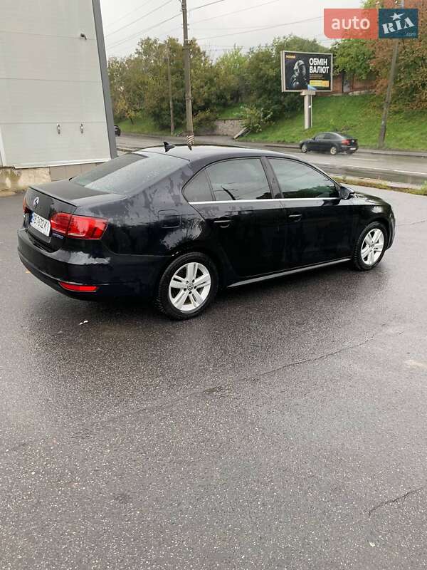 Седан Volkswagen Jetta 2013 в Виннице