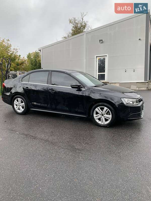 Седан Volkswagen Jetta 2013 в Виннице
