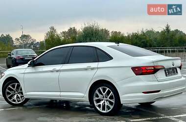 Седан Volkswagen Jetta 2019 в 
