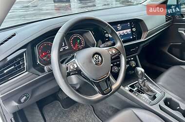 Седан Volkswagen Jetta 2019 в 