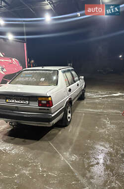 Седан Volkswagen Jetta 1988 в 