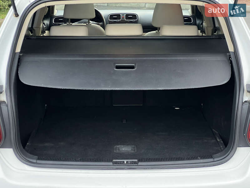 Универсал Volkswagen Jetta 2010 в Киеве фото 50 Универсал Volkswagen Jetta 2010 в Киеве