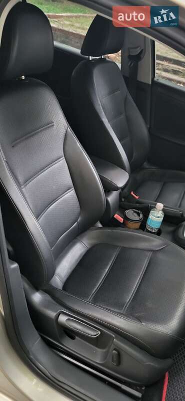 Седан Volkswagen Jetta 2013 в Броварах