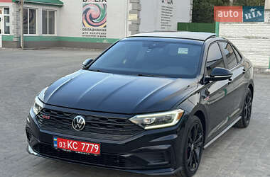 Седан Volkswagen Jetta 2020 в 