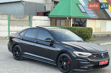 Седан Volkswagen Jetta 2020 в 