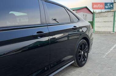 Седан Volkswagen Jetta 2020 в 