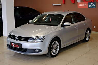 Седан Volkswagen Jetta 2013 в 