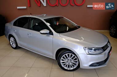 Седан Volkswagen Jetta 2013 в 