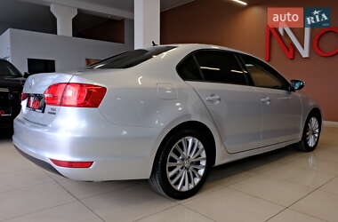 Седан Volkswagen Jetta 2013 в 
