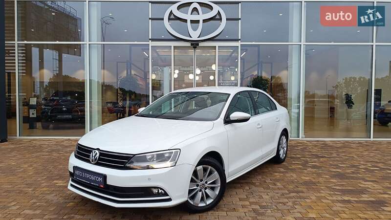 Седан Volkswagen Jetta 2016 в Киеве