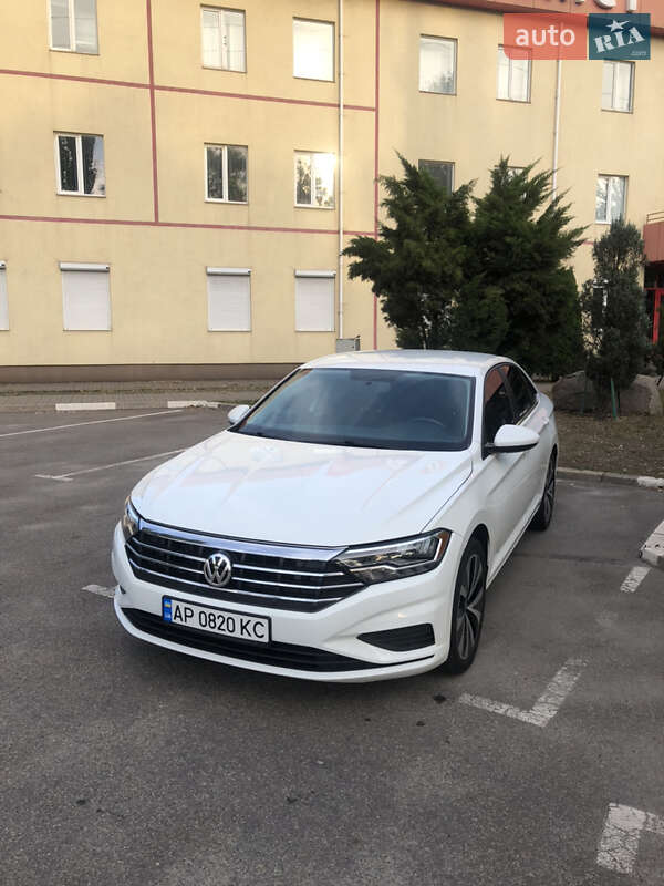 Volkswagen Jetta 2019