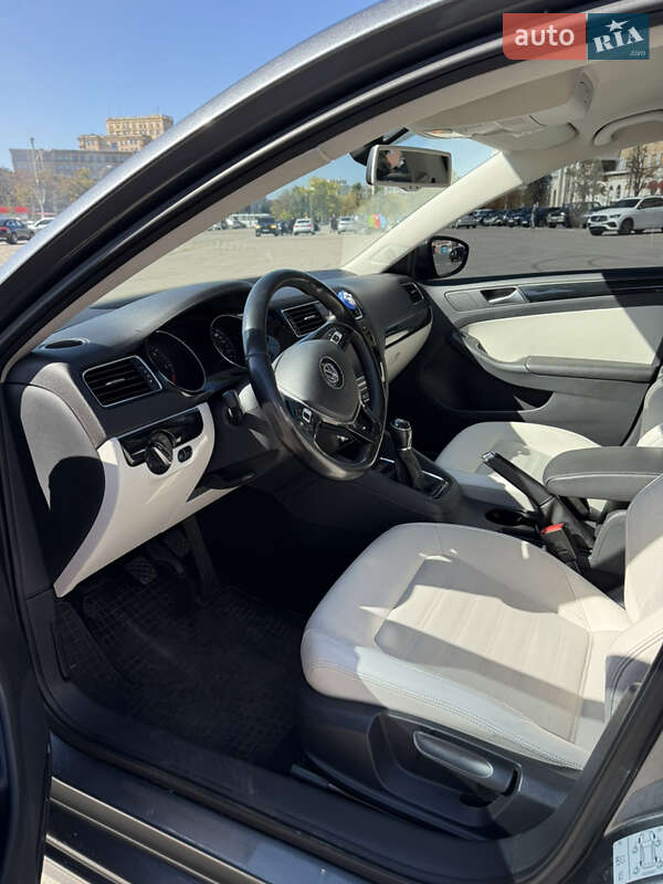 Седан Volkswagen Jetta 2016 в Харкові фото 10 Седан Volkswagen Jetta 2016 в Харкові