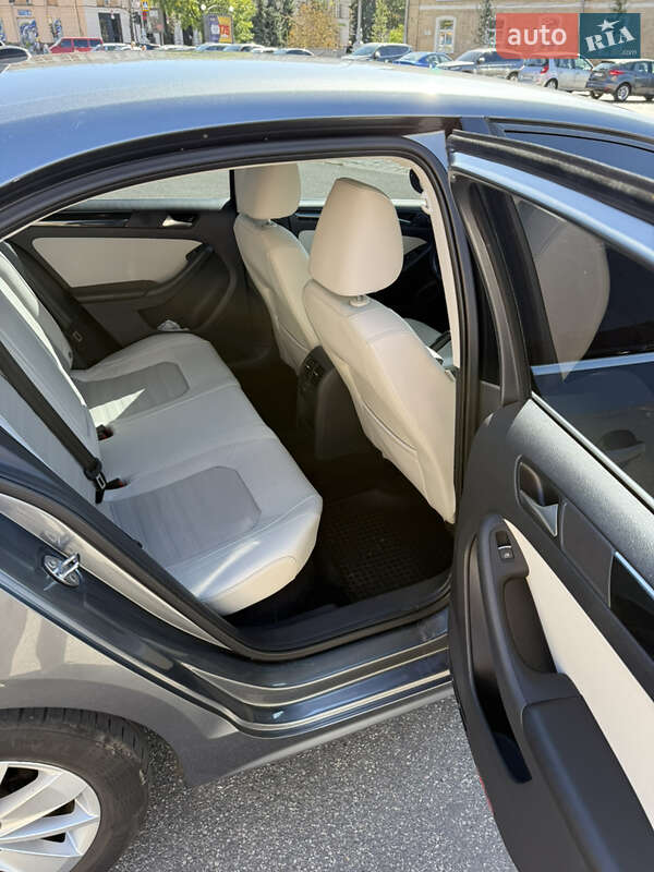 Седан Volkswagen Jetta 2016 в Харкові фото 20 Седан Volkswagen Jetta 2016 в Харкові