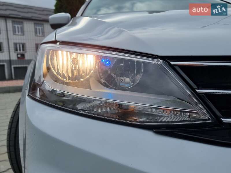 Седан Volkswagen Jetta 2017 в Виннице