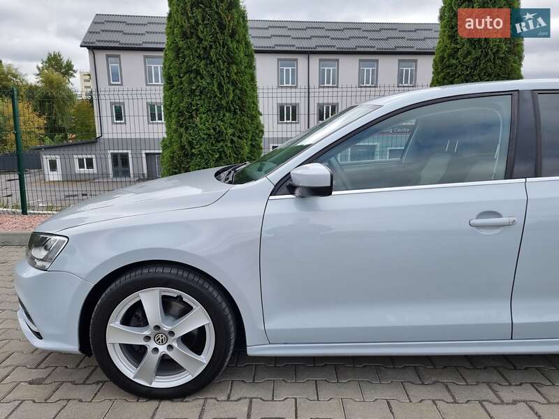 Седан Volkswagen Jetta 2017 в Виннице