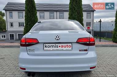 Седан Volkswagen Jetta 2017 в 