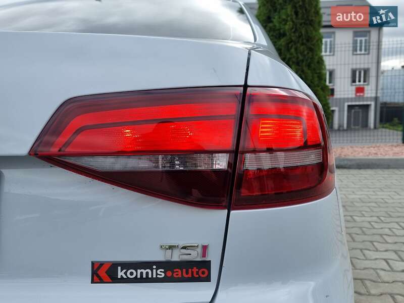 Седан Volkswagen Jetta 2017 в Виннице