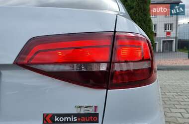 Седан Volkswagen Jetta 2017 в 