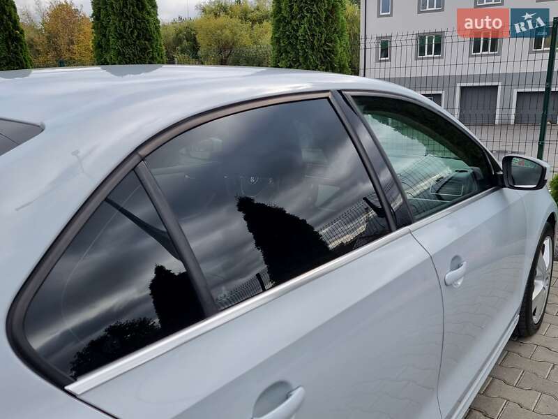 Седан Volkswagen Jetta 2017 в Виннице