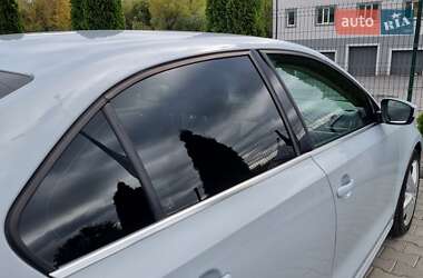 Седан Volkswagen Jetta 2017 в 