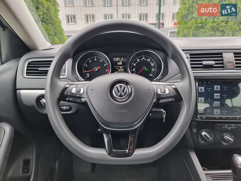 Седан Volkswagen Jetta 2017 в Виннице