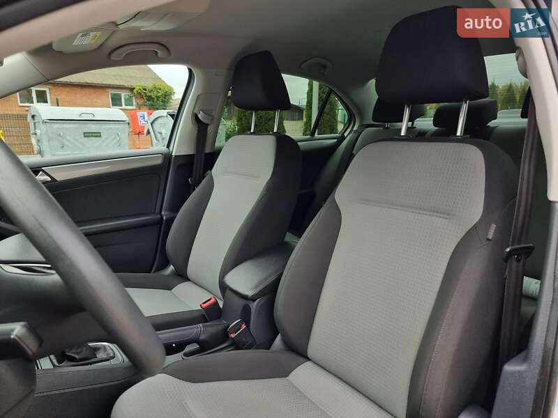 Седан Volkswagen Jetta 2017 в Виннице