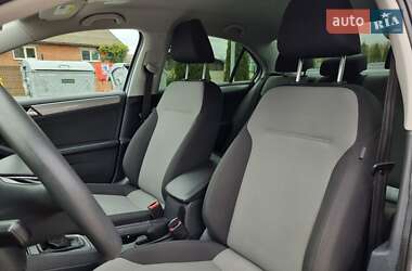 Седан Volkswagen Jetta 2017 в 