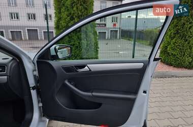 Седан Volkswagen Jetta 2017 в 