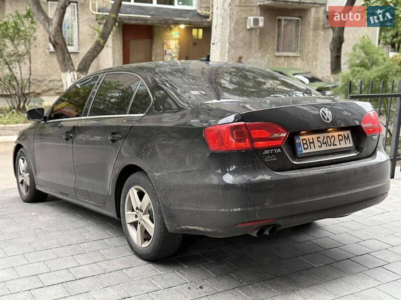 Седан Volkswagen Jetta 2011 в Одессе