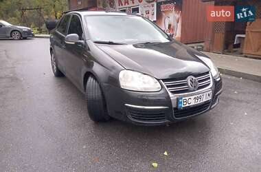 Седан Volkswagen Jetta 2008 в  фото 19 Седан Volkswagen Jetta 2008 в