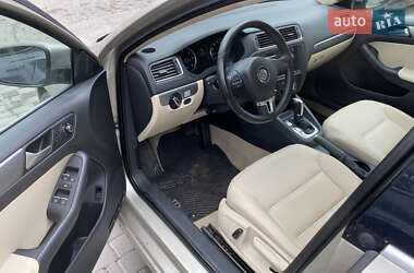 Volkswagen Jetta 2014