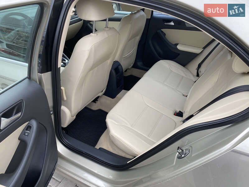 Седан Volkswagen Jetta 2014 в Одессе