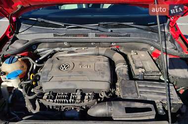 Седан Volkswagen Jetta 2015 в 