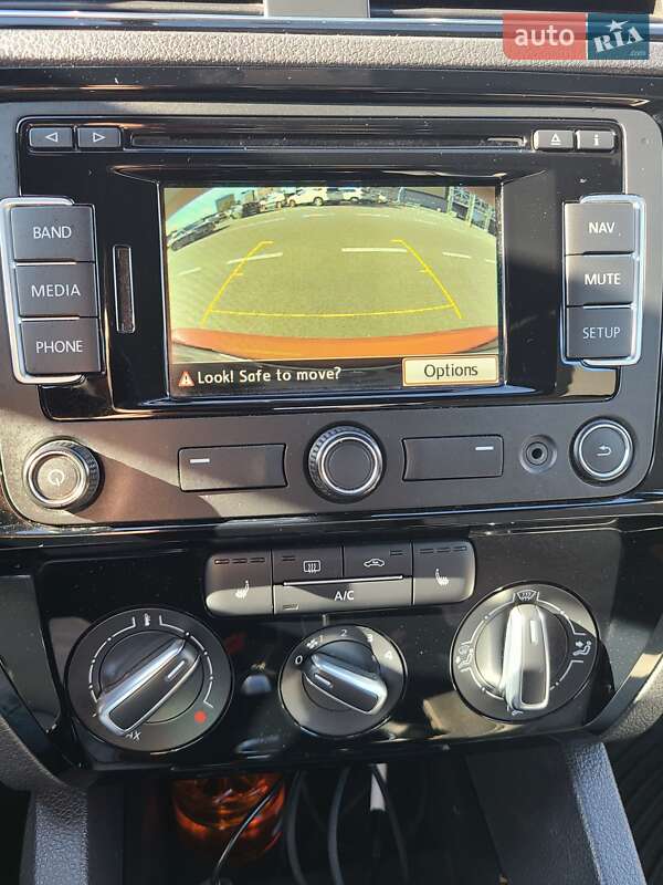 Седан Volkswagen Jetta 2015 в Києві фото 29 Седан Volkswagen Jetta 2015 в Києві