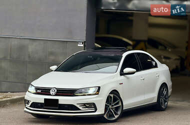 Седан Volkswagen Jetta 2017 в Харькове
