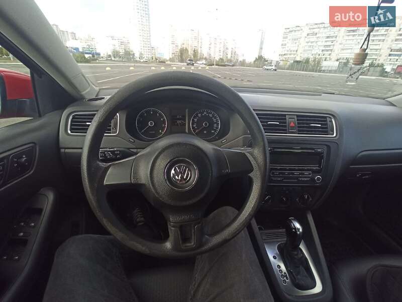 Седан Volkswagen Jetta 2014 в Києві