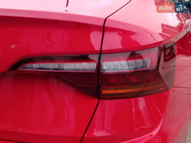 Седан Volkswagen Jetta 2019 в Харкові