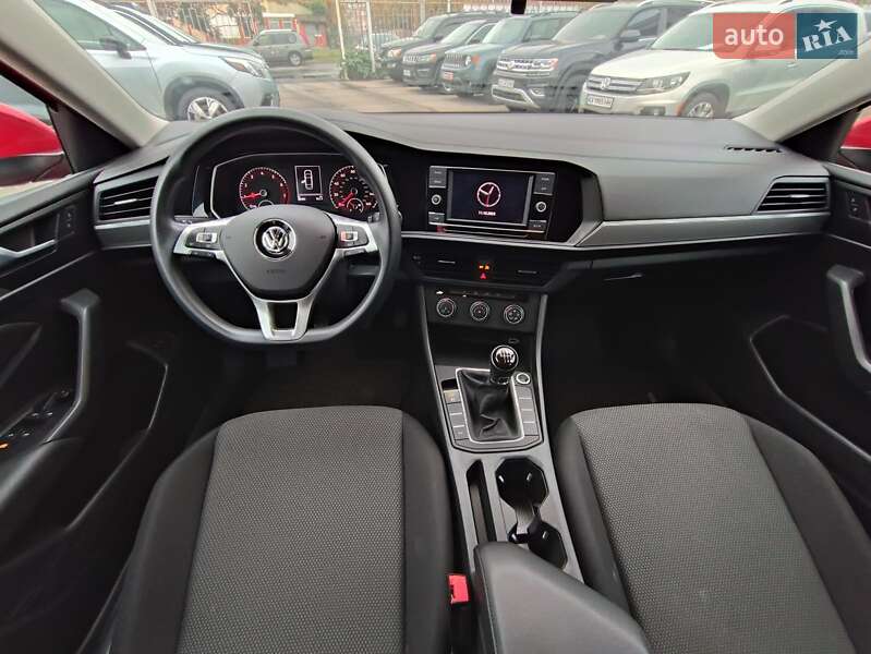 Седан Volkswagen Jetta 2019 в Харкові
