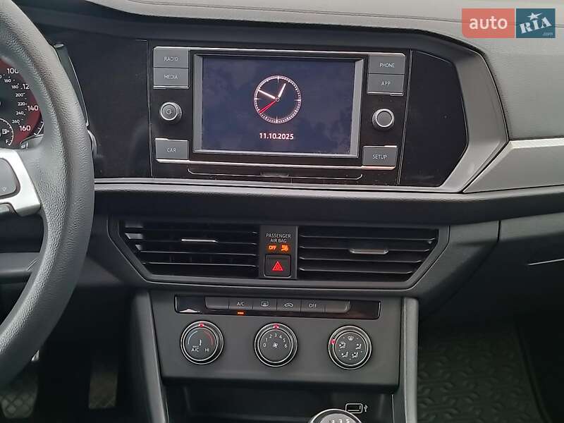 Седан Volkswagen Jetta 2019 в Харкові