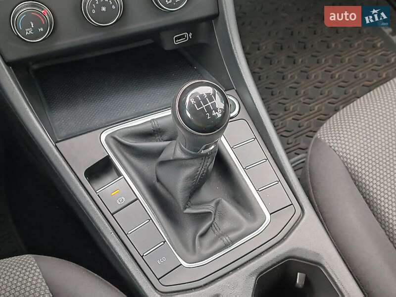 Седан Volkswagen Jetta 2019 в Харкові