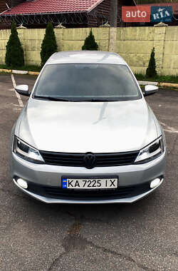 Седан Volkswagen Jetta 2012 в 